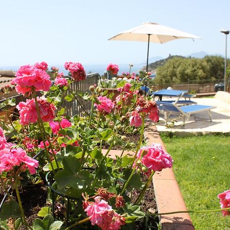 Aparthotel Arbatax Le Terrazze Sul Mare Exterior foto